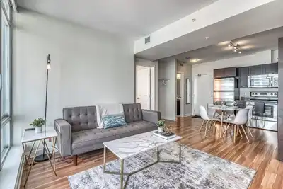 Image de Mountain Views! Bright & Spacious 2bd 2ba Condo