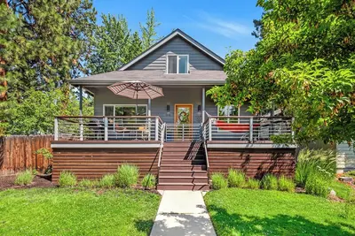 Image de Bright, spacious Bend home. Perfect basecamp for Central Oregon adventures!