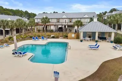 Image de 3-bed, 2-bath condo Carrabelle, Fl /pool/fishing