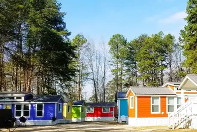 Image de Lakefront Two Bedroom Cabin #32