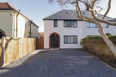 Image de Magnolia House, pet friendly, with a garden in Caversham