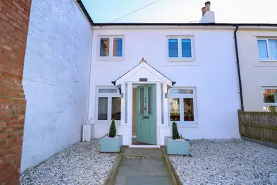 Image de 1 Star Cottages, pet friendly, with a garden in Freshwater