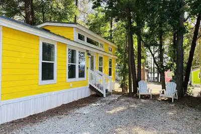 Image de Lakefront Two Bedroom Cabin #35