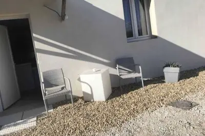 Image de Maison avec place de parking et piscine