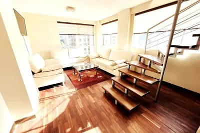 Image de Confortable Apartamento Duplex en Calacoto\n\n