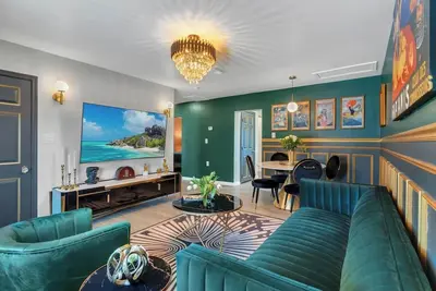 Image de Themed 1920’s Lux Gatsby Getaway