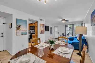 Image de Scenic Mountain Views: Full Spacious 2br/2ba Condo w/Pool