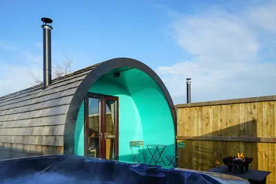 Image de Deluxe Glamping Pod with Hot Tub in Frodsham