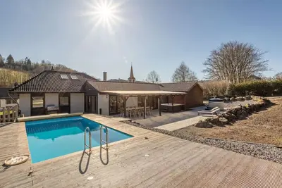 Image de Nature Retreat Pool, Hot Tub, Sauna, Hiking-caves