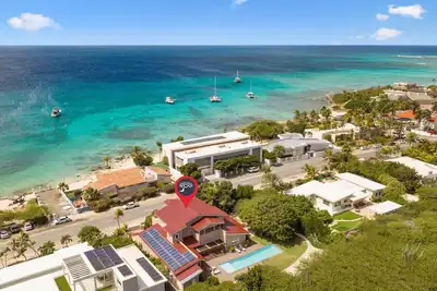 Image de Beach Front Villa Boca Beach House by Bocobay