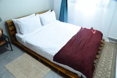 Image de 3 bedroom apartment with a lakeview