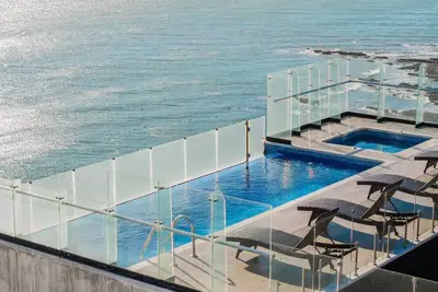 Image de With ocean view| in front of malecon by Gpsrentas