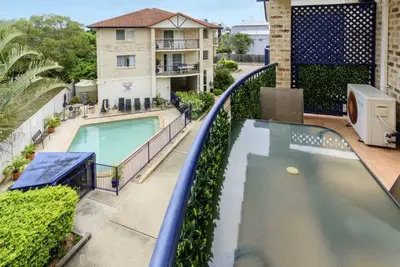 Image de Resort Style Unit Across from the Water