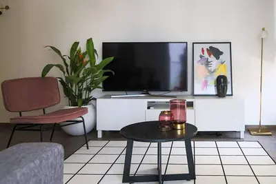 Image de Phaedrus Living: City Luxury Flat Anemone 103