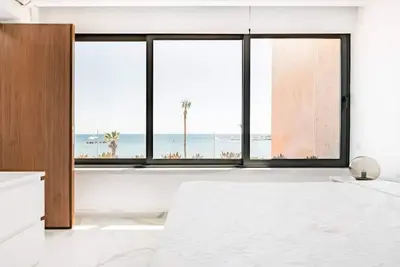 Image de Phaedrus Living Seaview Luxury Marina Court