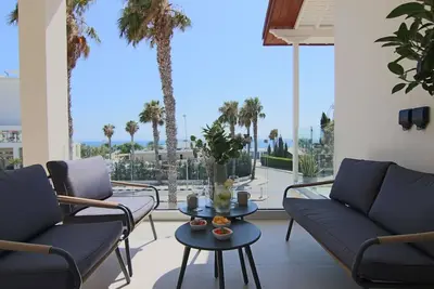 Image de Phaedrus Living: Seaview Luxury Flat Limnaria 151