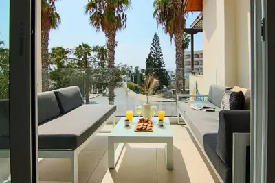 Image de Phaedrus Living: Seaview Luxury Flat Limnaria 154