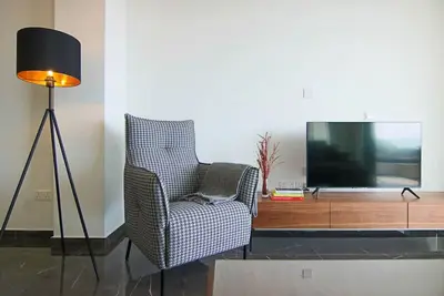 Image de Phaedrus Living: Sea View Anna Residence 202