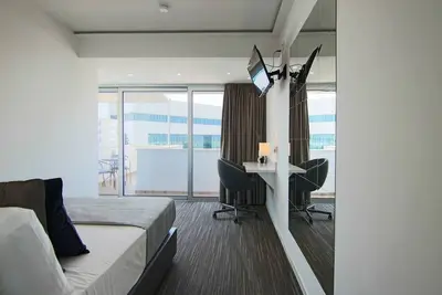 Image de Phaedrus Living: Luxury Suite Nicosia 504