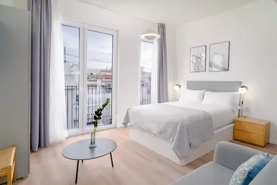 Limehome Valencia Carrer de Sant Jacint