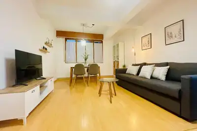 Image de Appartement à Jaca avec 2 chambres, piscine et capacité de 6 personnes