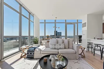 Image de West Loop Ph: Unmatched Views & Private Deck