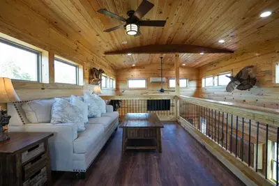 Image de Unique Cabin, Sauna, Hot Tub, FirePit, Games