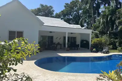 Image de Private tropical home with pool! Short walk to beach, best restaurants, and spa!