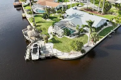 Image de Happy Cape 58 - a spacious 4-bedroom retreat in sunny Cape Coral.