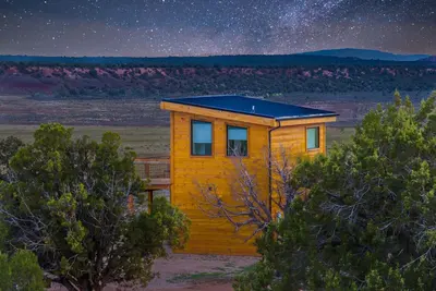 Image de Tiny Cabin, #5 Cedar Ridge View @ The Cedars