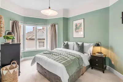 Image de Stylish, newly renovated 2bed seaside apartment