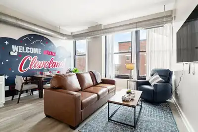 Image de Cleveland Vibes: Modern 2 Bdr Apartment Downtown