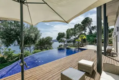 Image de Blueview's in summer: pool, beach (200m) and big terrace with seaview.