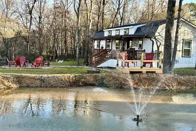 Image de Mineola \"Mane\" Stay Cabin Near Downtown & Adjacent to Mineola Nature Preserve