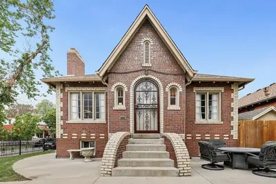 Image de Cozy & spacious apartment walking distance to the best of Denver!