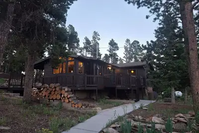 Image de Modernized Mountain Cabin Exceptional Wifi