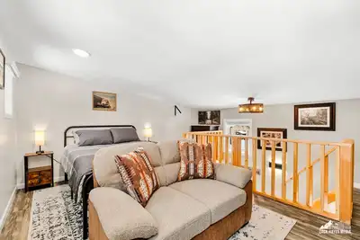 Image de Quiet and Cozy getaway cabin in Hatcher Pass, Alaska; 15 min. from Palmer!