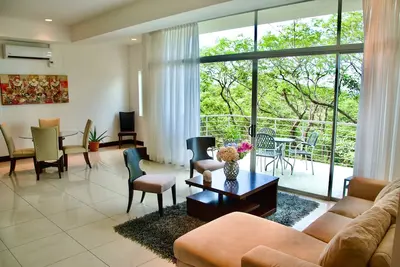 Image de In the heart of Tamarindo just 3min walk to the beach! 24/7 security and parking