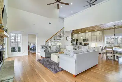 Image de Dale Hollow Cottage w/ Covered Porch & Lake Views!