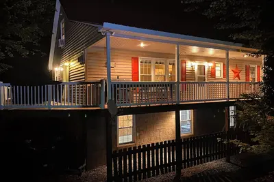 Image de Hidden Bliss-Large 4 bedroom home at Mt Storm Lake