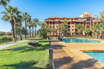 Image de Appartement \"Dos Mares\" avec vue sur les montagnes, piscine partagée et Wi-Fi