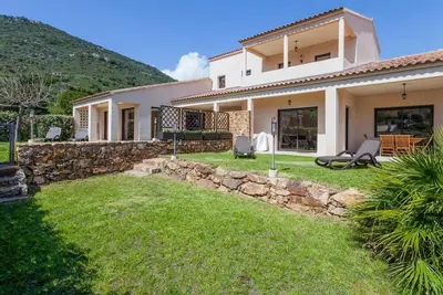 Image de Belle maison à Sagone avec Wi-Fi