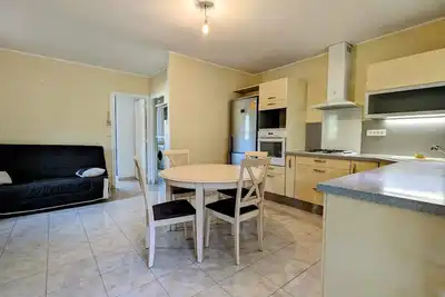 T2 45m² Climatisé, Avec Jardin et Parking - Lamalou Les Bains