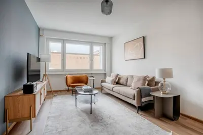 Image de Sunny Gundeldingen 2br w/ Storage, 5 min to Train, by Blueground