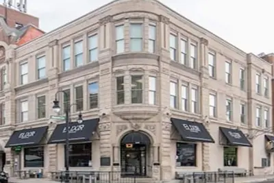 Image de Upscale Downtown Lexington Penthouse