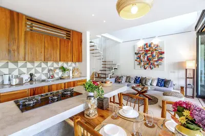 Image de 4br Family-Sized Villa with Big Communal Garden in Canggu Bali