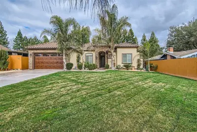 Image de Granite Bay Home by Folsom Lake
