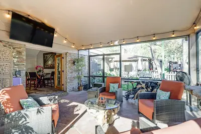 Image de Dog-Friendly Cypress Vacation Rental w/ Lanai!