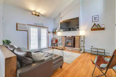 Image de Fire Pit, Pool & Beach Access: Tobyhanna Home!