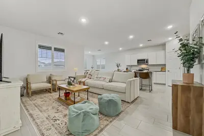 Image de 3br w playroom, community pool/spa!